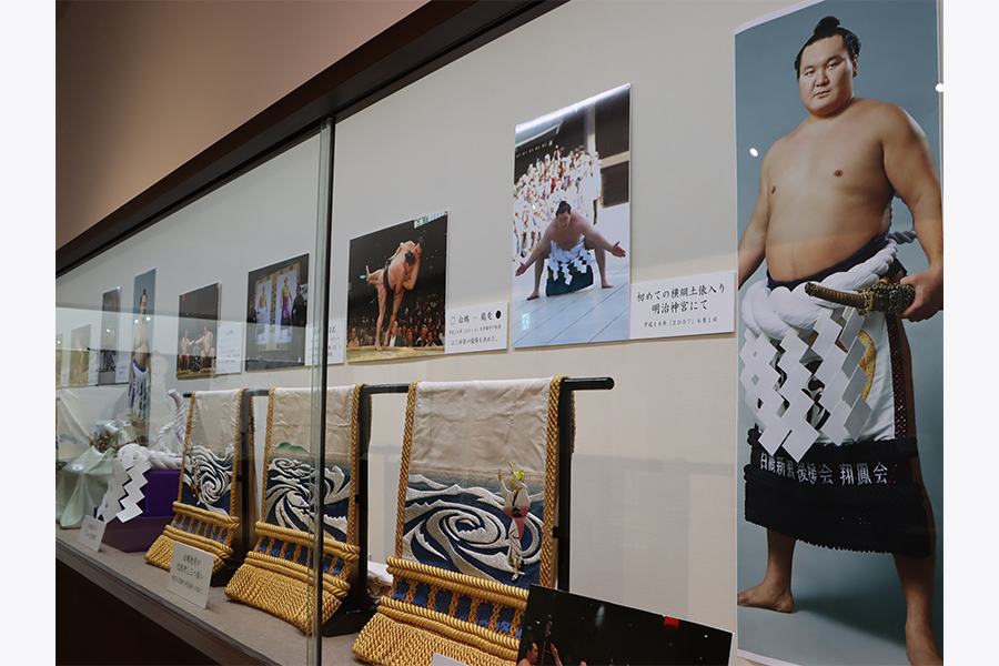 大相撲ファン感謝祭特別展「白鵬・鶴竜・稀勢の里 三横綱」 - 日本相撲