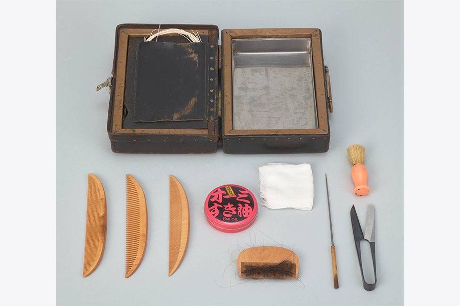 床山の道具と道具入れ